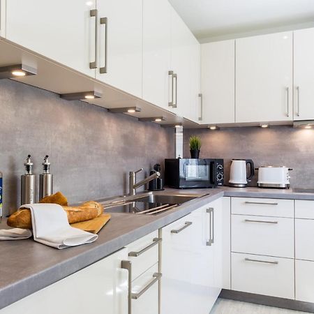 Apartment Eastside Mit 3 Zimmern Fur Bis Zu 5 Personen Mit Balkon Friedrichshafen Kültér fotó