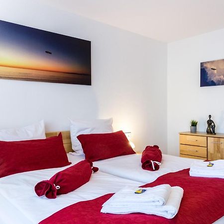 Apartment Eastside Mit 3 Zimmern Fur Bis Zu 5 Personen Mit Balkon Friedrichshafen Kültér fotó
