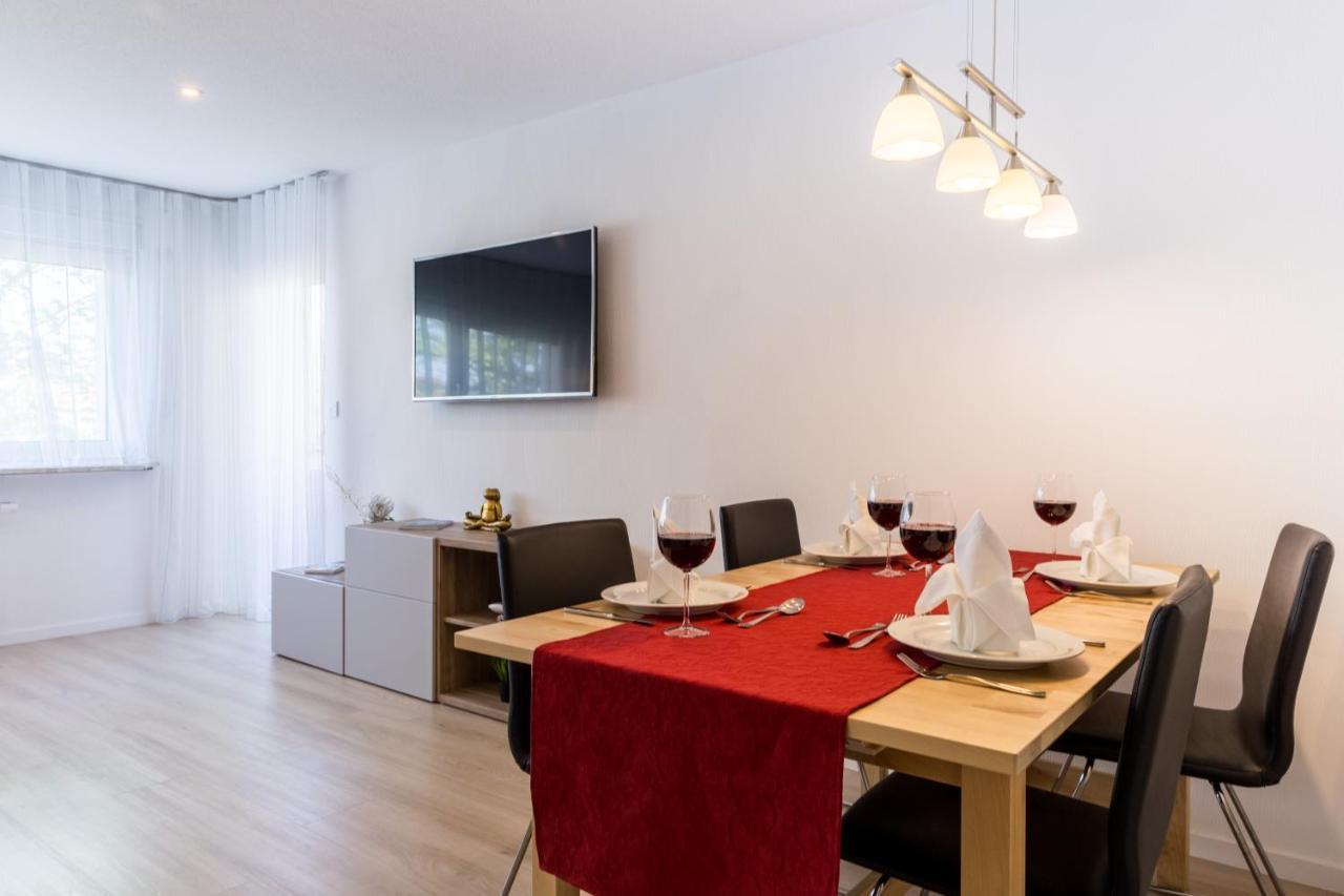 Apartment Eastside Mit 3 Zimmern Fur Bis Zu 5 Personen Mit Balkon Friedrichshafen Kültér fotó