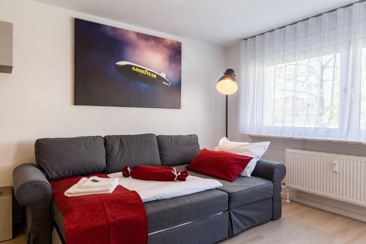 Apartment Eastside Mit 3 Zimmern Fur Bis Zu 5 Personen Mit Balkon Friedrichshafen Kültér fotó