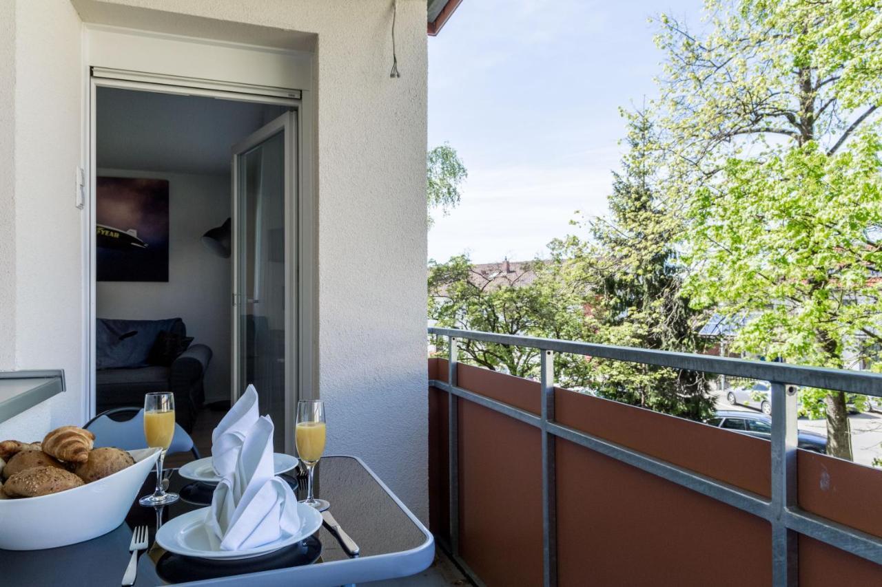 Apartment Eastside Mit 3 Zimmern Fur Bis Zu 5 Personen Mit Balkon Friedrichshafen Kültér fotó