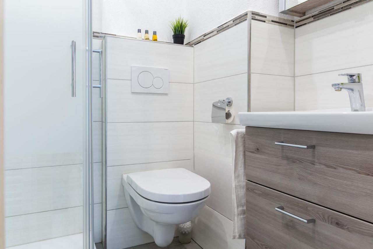 Apartment Eastside Mit 3 Zimmern Fur Bis Zu 5 Personen Mit Balkon Friedrichshafen Kültér fotó