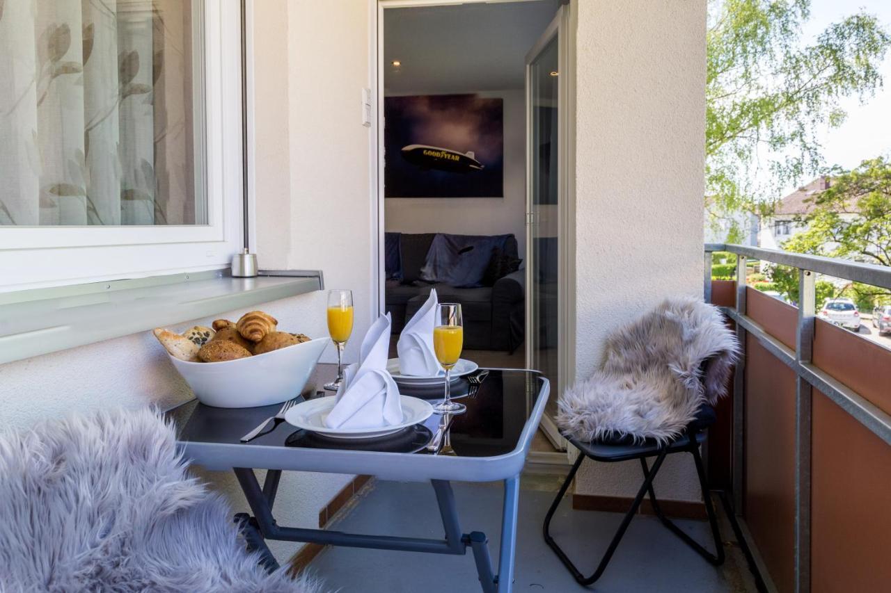 Apartment Eastside Mit 3 Zimmern Fur Bis Zu 5 Personen Mit Balkon Friedrichshafen Kültér fotó