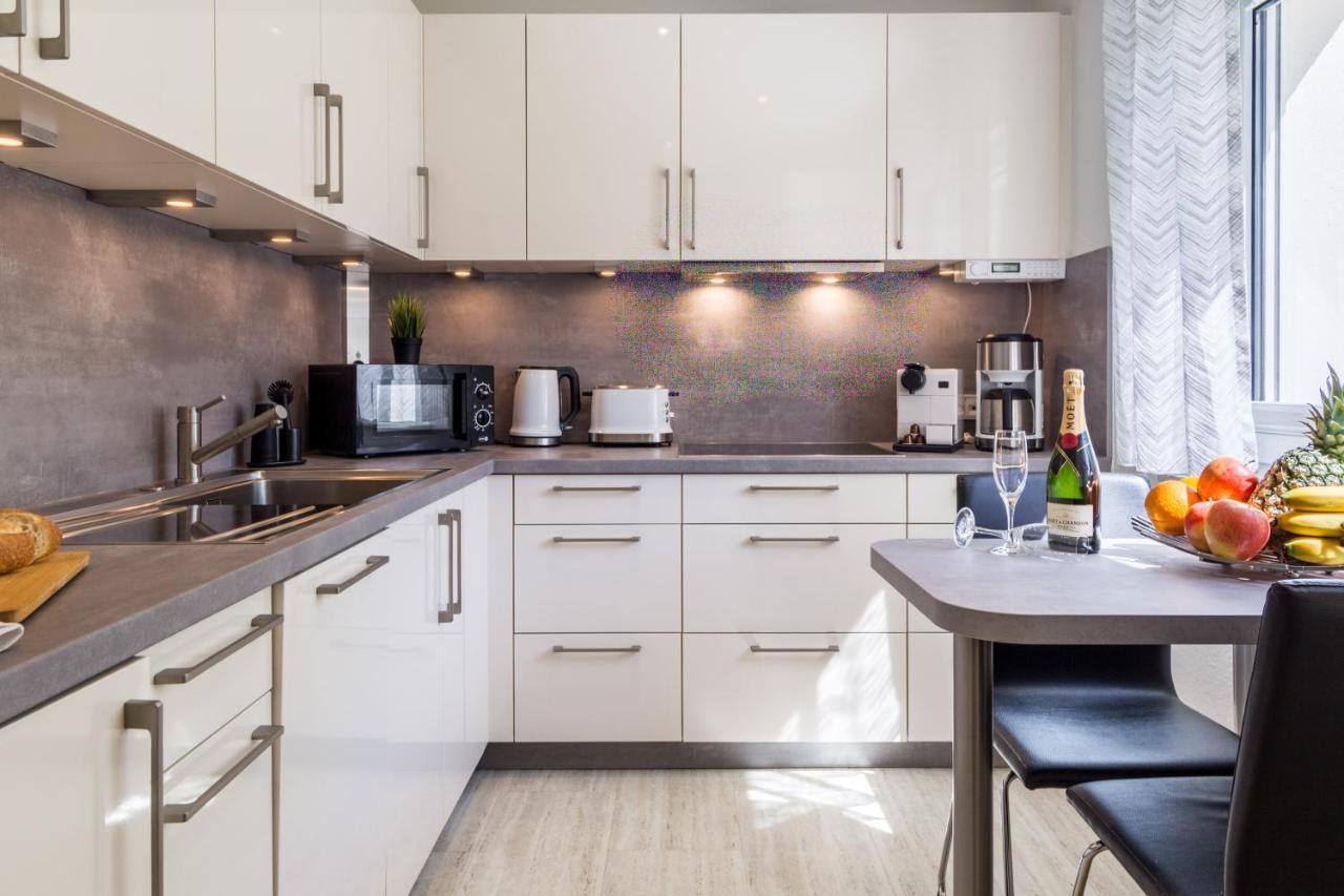 Apartment Eastside Mit 3 Zimmern Fur Bis Zu 5 Personen Mit Balkon Friedrichshafen Kültér fotó