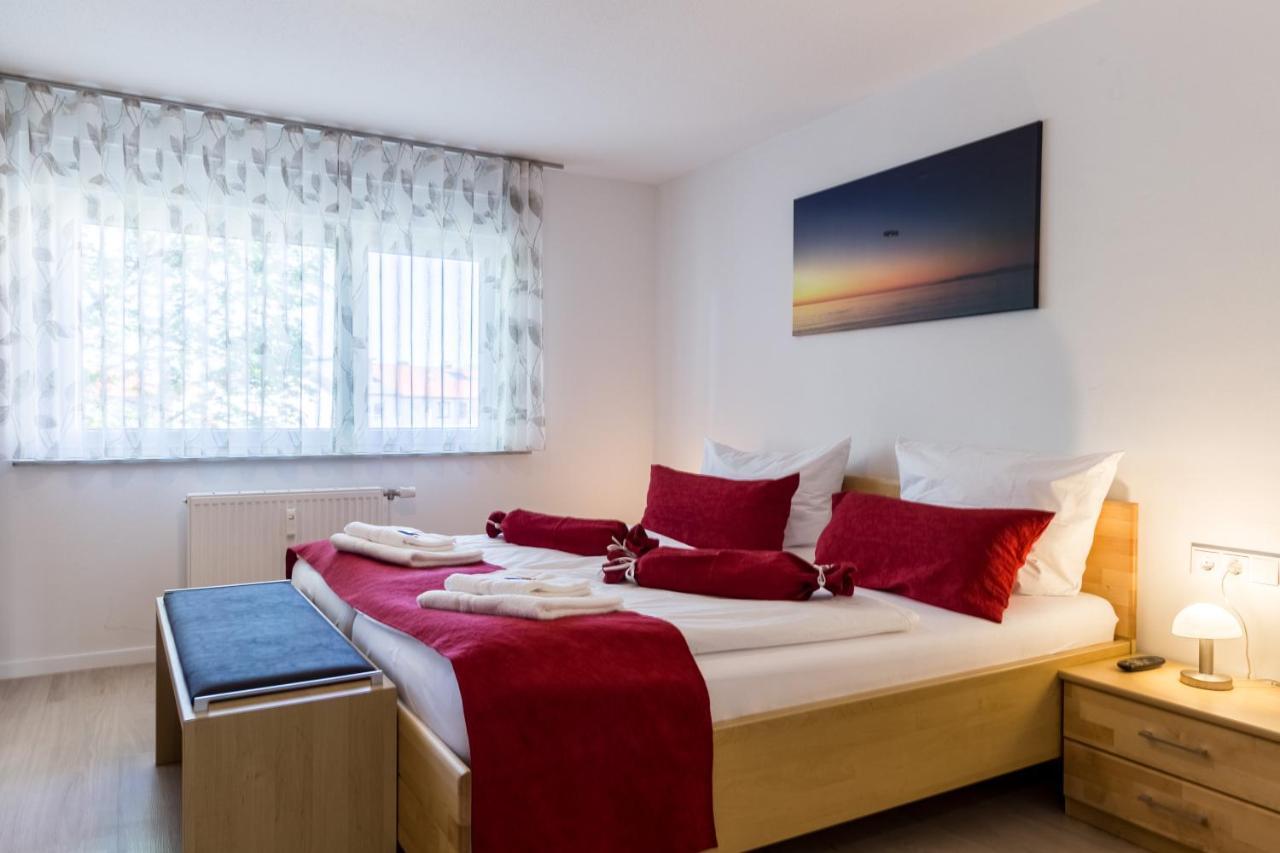 Apartment Eastside Mit 3 Zimmern Fur Bis Zu 5 Personen Mit Balkon Friedrichshafen Kültér fotó
